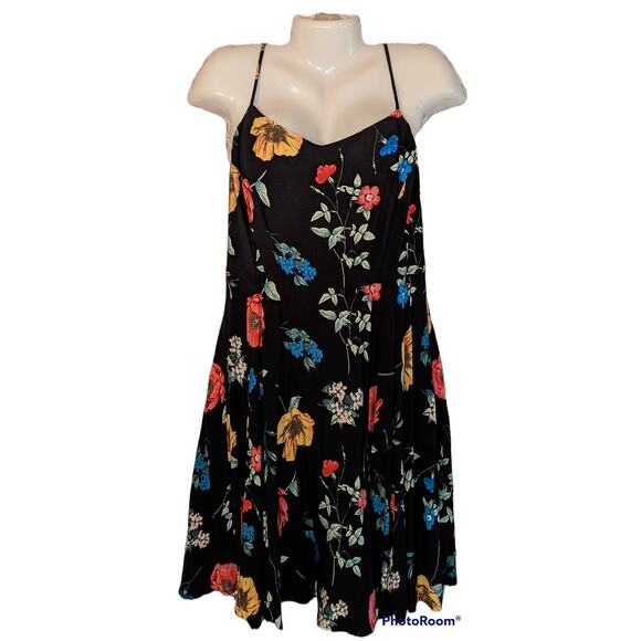 Old Navy Dresses & Skirts - NWT Old Navy Black Floral Fit & Flare Cami Dress Smocked Adjustable Straps L